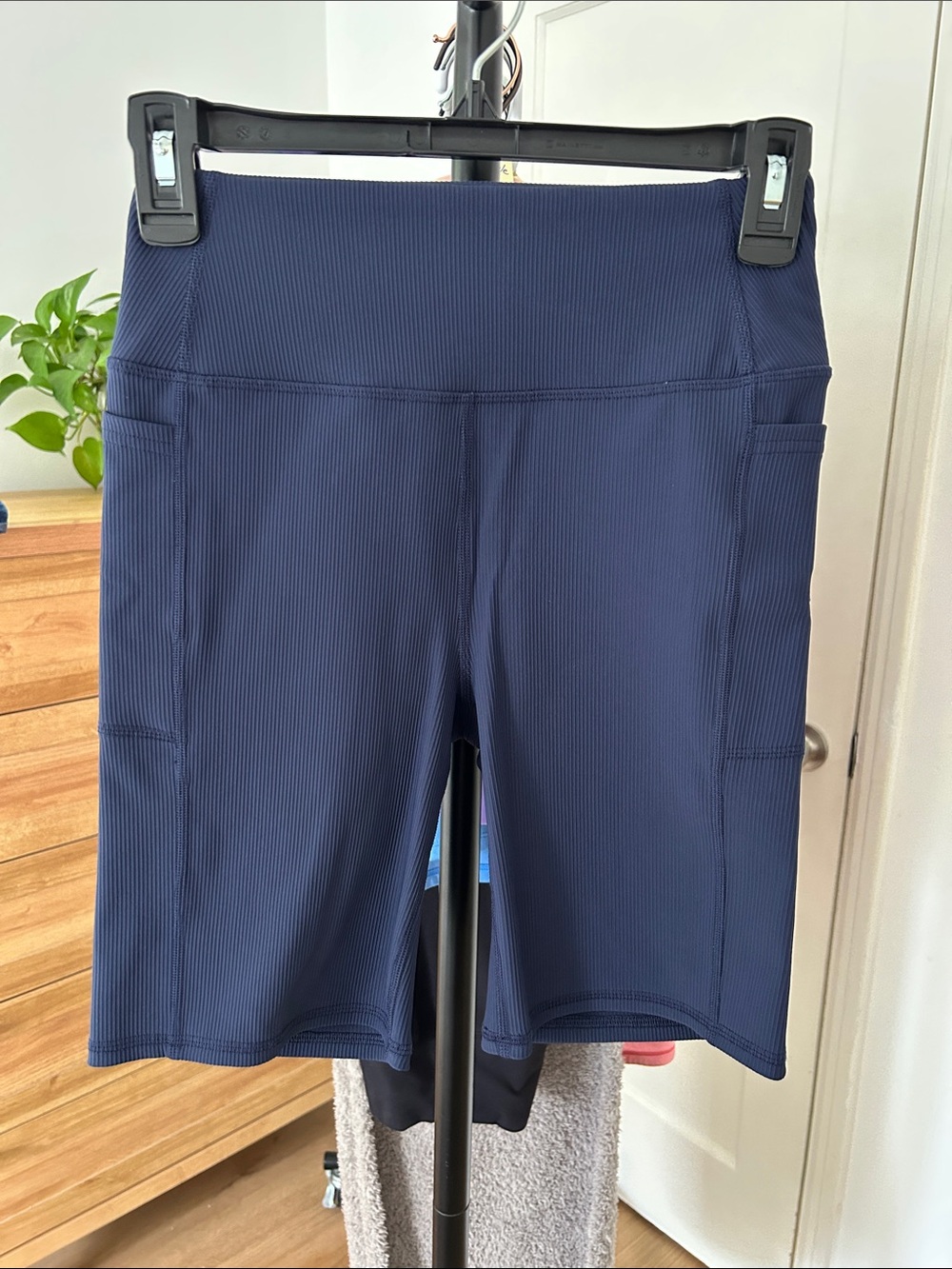 Sketchers Ribbed Biker Shorts. Size Medium. 8” inseam. Navy. Like new